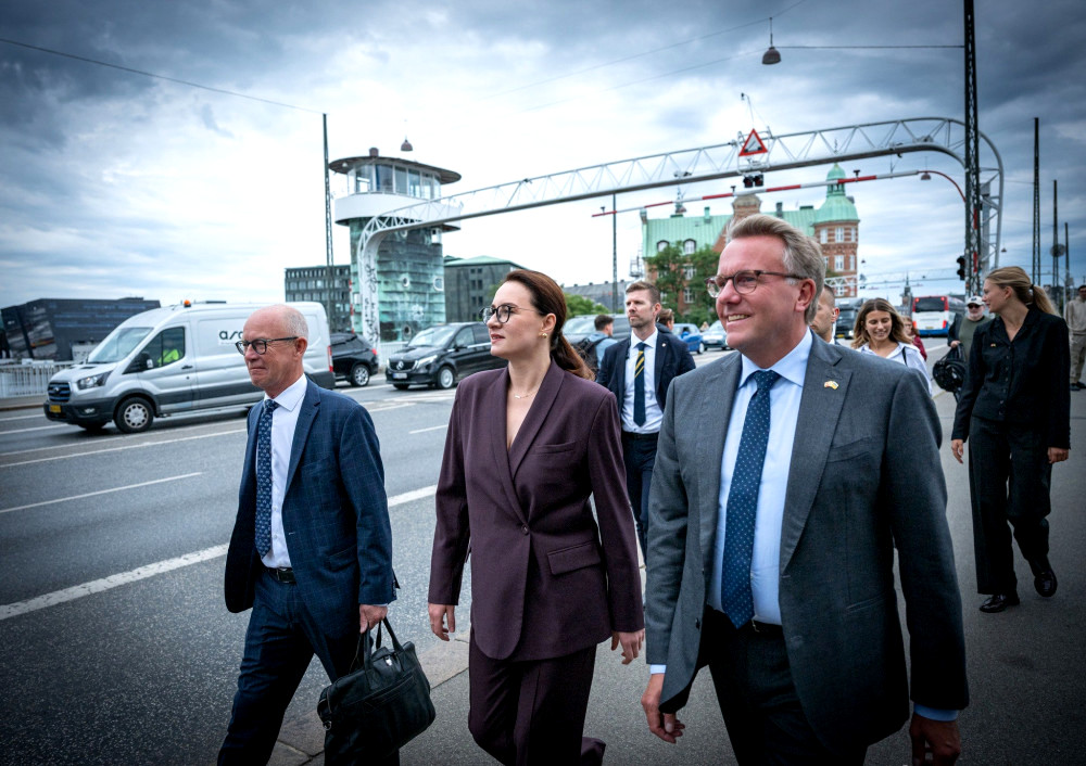 4742 image for slide