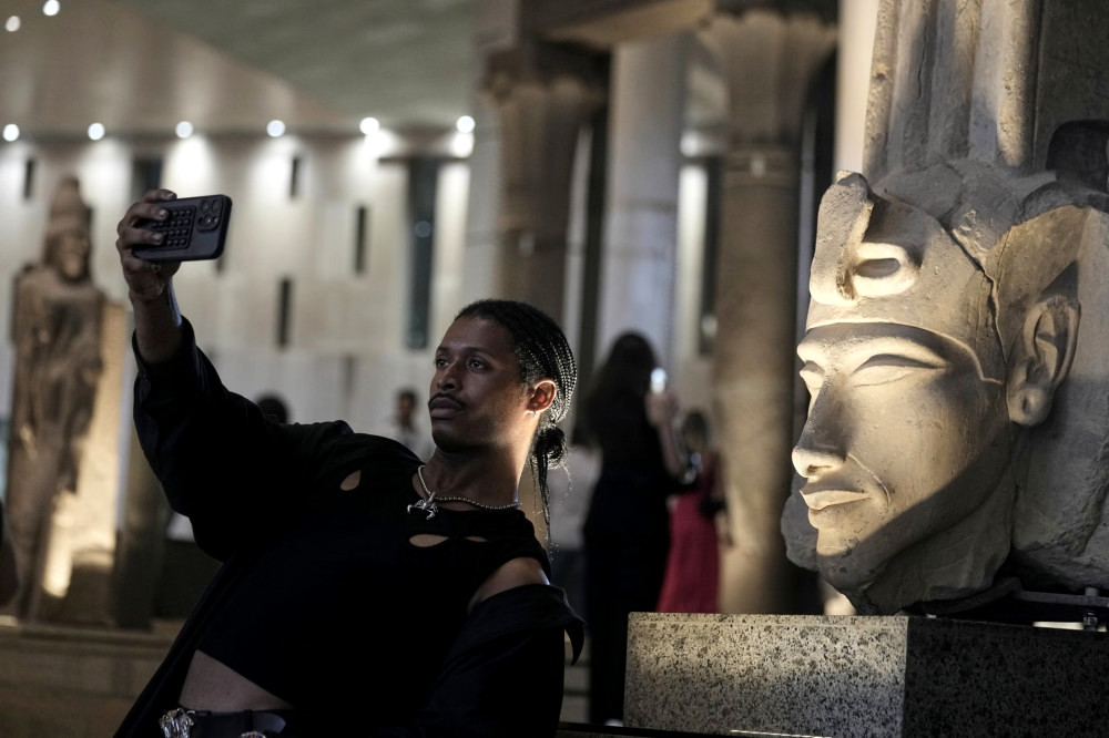 7360 image for slide