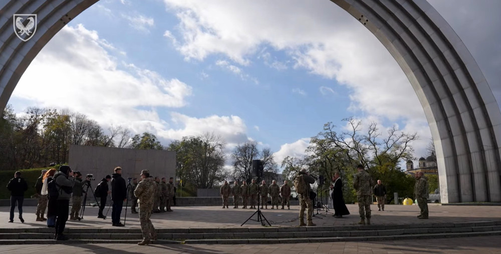 7419 image for slide