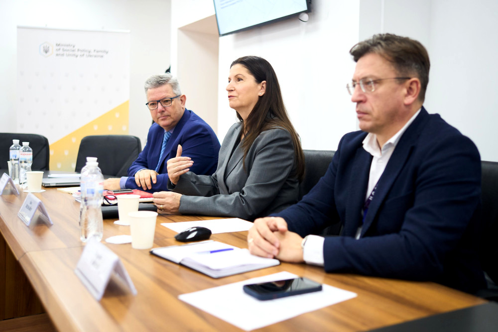 7720 image for slide